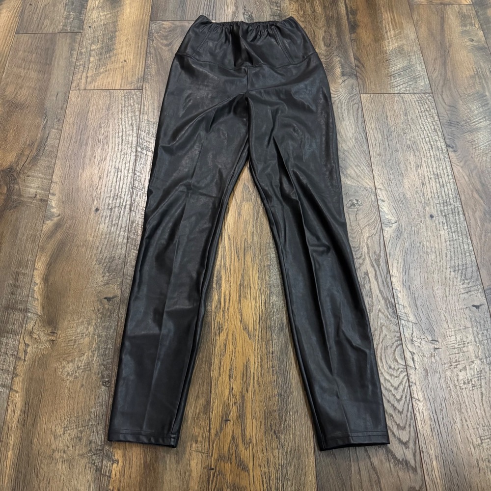 Wilfred Free Aritzia Faux Leather Legging XS Black High Rise Vegan Leather Pants